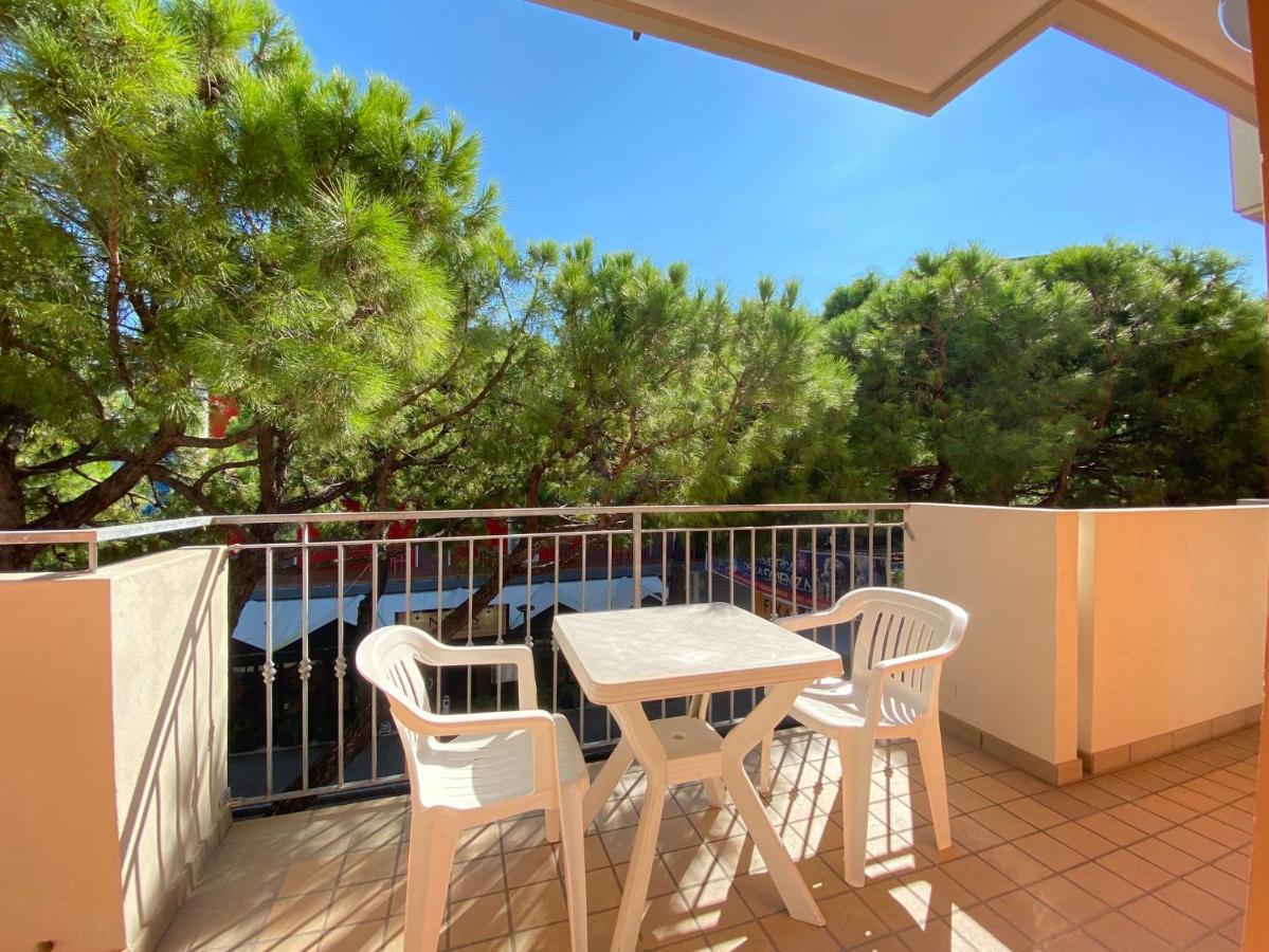 Appartamenti Adriana Carraro Immobiliare - Family Apartments Lido di Jesolo Exterior photo